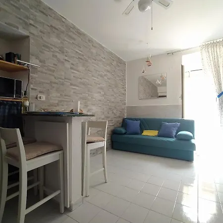 Via Marina 19 - Casa Sul Mare. Holiday home *
